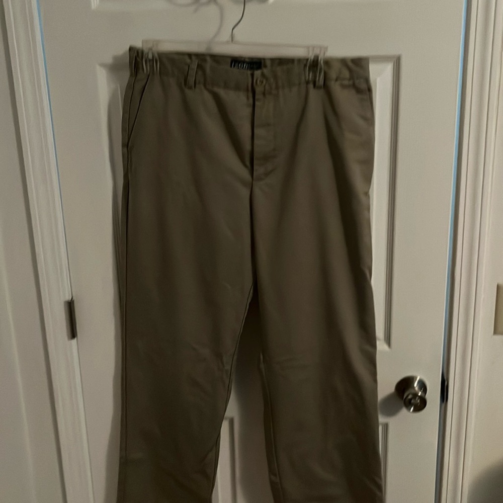 Men’s khaki Izod 36x34 Pants